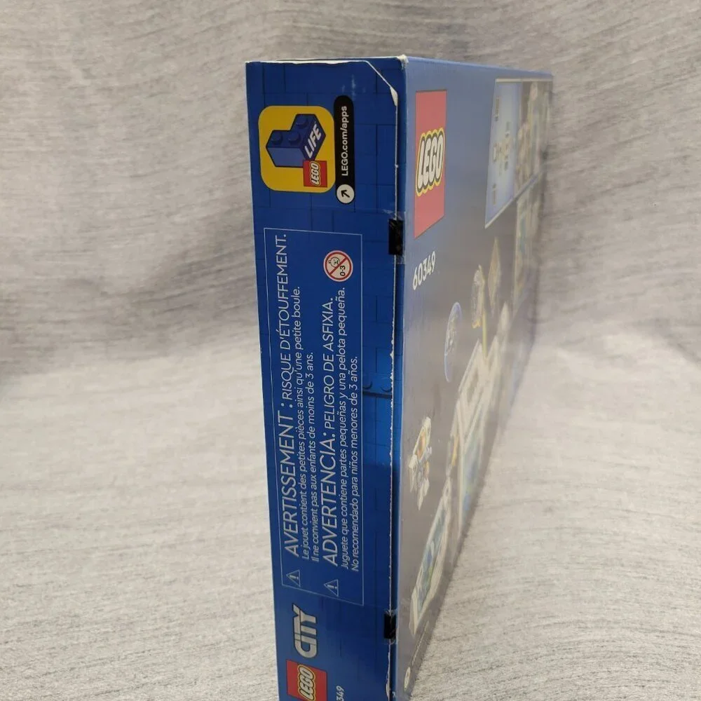 LEGO City Lunar Space Station 60349